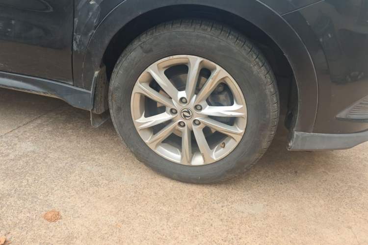 Used Dongfeng Fengon 580 2017 1.8L Manual Comfort Model Right Front Wheel Hub