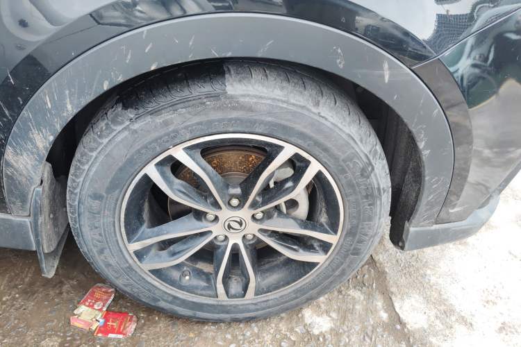 Used Dongfeng Fengon 580 2017 1.5T CVT Comfort Model Right Front Wheel Hub