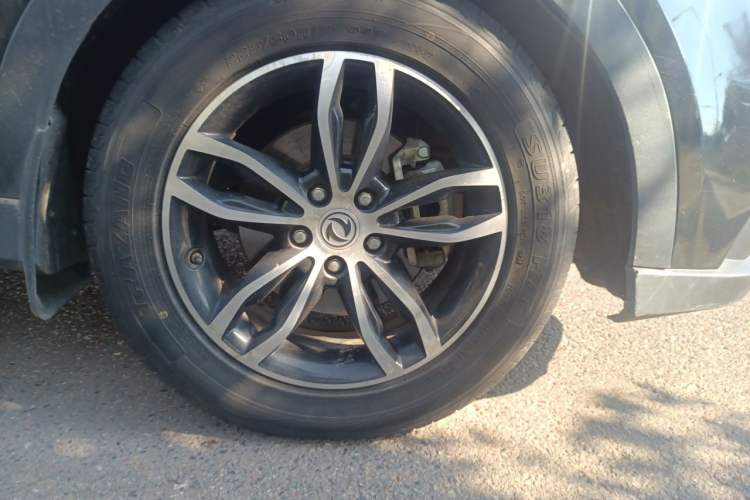 Used Dongfeng Fengon 580 2017 1.5T CVT Comfort Model Right Front Wheel Hub