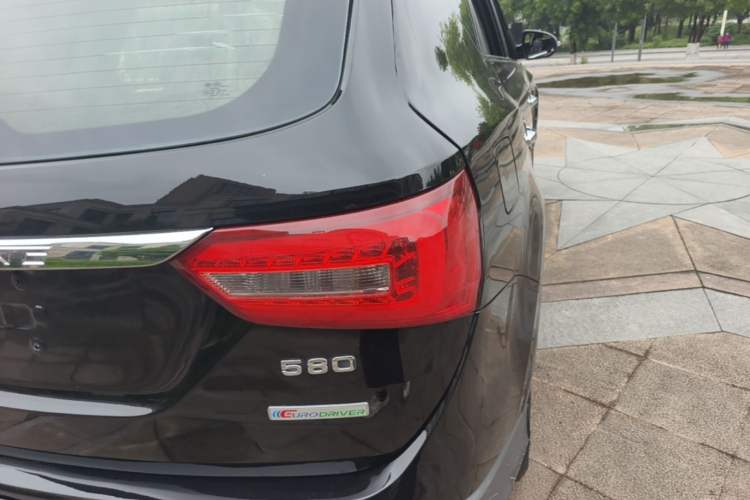 Used Dongfeng Fengon 580 2017 1.8L Manual Comfort Model Right Rear Taillight