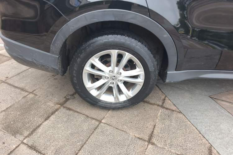 Used Dongfeng Fengon 580 2017 1.8L Manual Comfort Model Right Rear Wheel Hub