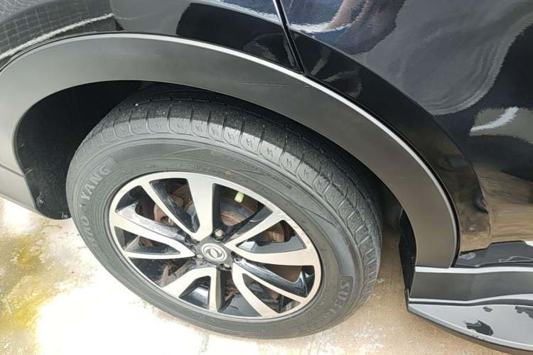 Used Dongfeng Fengon 580 2017 1.5T Manual Luxury Model Right Rear Wheel Hub