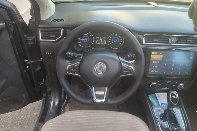 Used Dongfeng Fengon 580 2017 1.5T CVT Luxury Model Steering Wheel