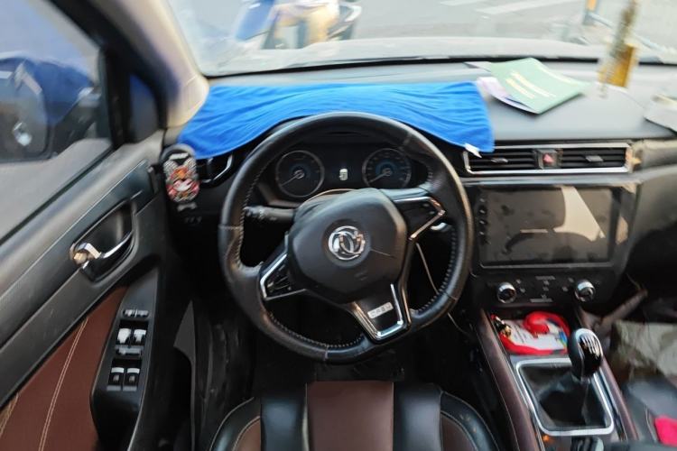 Used Dongfeng Fengon 580 2017 1.5T Manual Luxury Model Steering Wheel