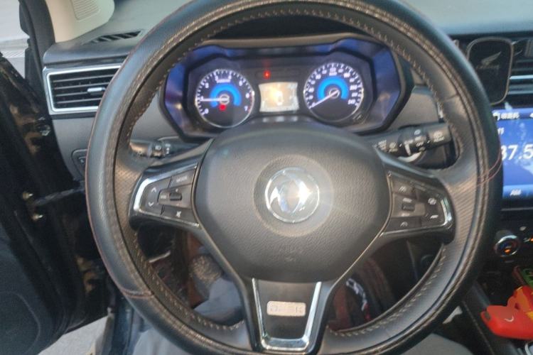 Used Dongfeng Fengon 580 2017 Revised Version 1.5T CVT Luxury Edition Steering Wheel
