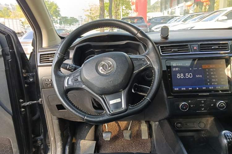 Used Dongfeng Fengon 580 2017 1.8L Manual Comfort Model Steering Wheel