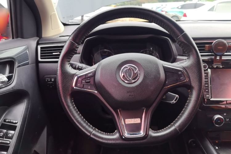 Used Dongfeng Fengon 580 2017 1.5T CVT Comfort Model Steering Wheel