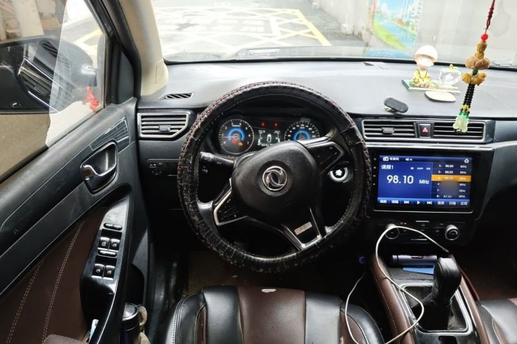Used Dongfeng Fengon 580 2017 1.5T Manual Luxury Model Steering Wheel