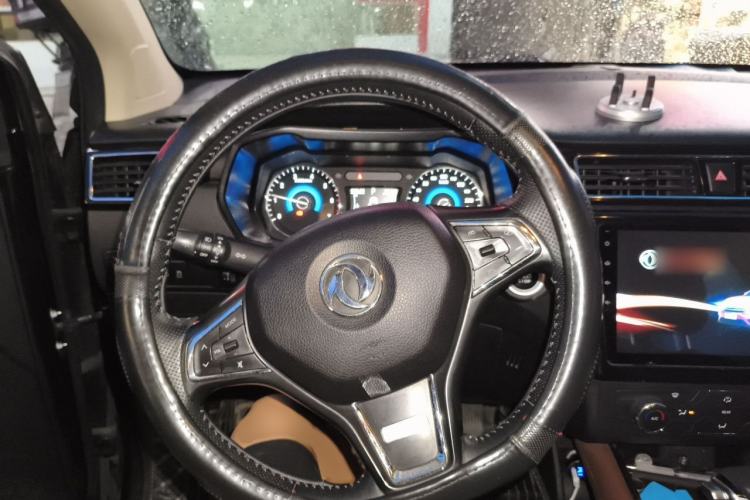 Used Dongfeng Fengon 580 2017 1.5T CVT Luxury Model Steering Wheel