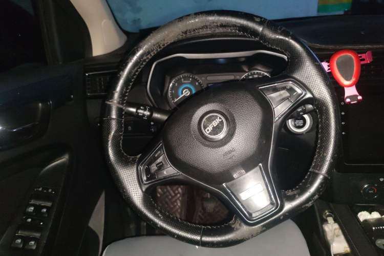 Used Dongfeng Fengon 580 2017 1.5T Manual Luxury Model Steering Wheel