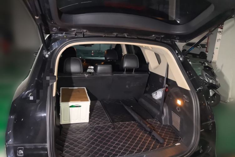 Used Dongfeng Fengon 580 2017 1.5T CVT Luxury Model Trunk