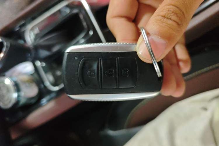 Used Dongfeng Fengon 580 2017 1.5T CVT Luxury Model Vehicle Key