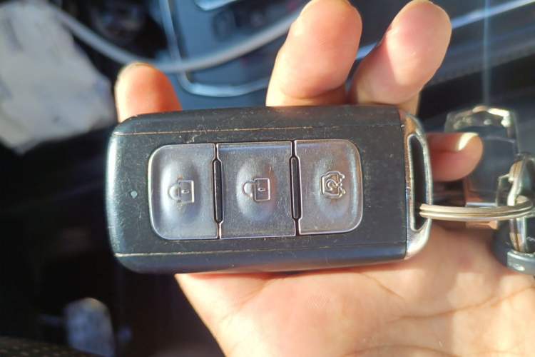 Used Dongfeng Fengon 580 2017 1.5T CVT Comfort Model Vehicle Key