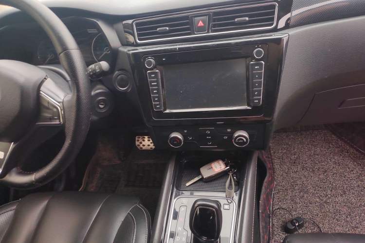 Used Dongfeng Fengon 580 2017 1.5T CVT Comfort Model Audio And AC Panel