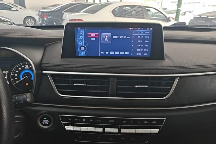 Used Dongfeng Fengon 580 2017 1.5T CVT Smart Connectivity Model Audio And AC Panel