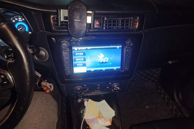 Used Dongfeng Fengon 580 2017 1.8L Manual Comfort Model Audio And AC Panel
