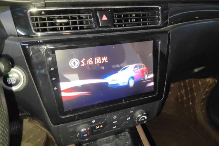Used Dongfeng Fengon 580 2017 1.5T Manual Luxury Model Audio And AC Panel