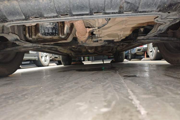 Used Dongfeng Fengon 580 2017 1.5T Manual Luxury Model Chassis Front