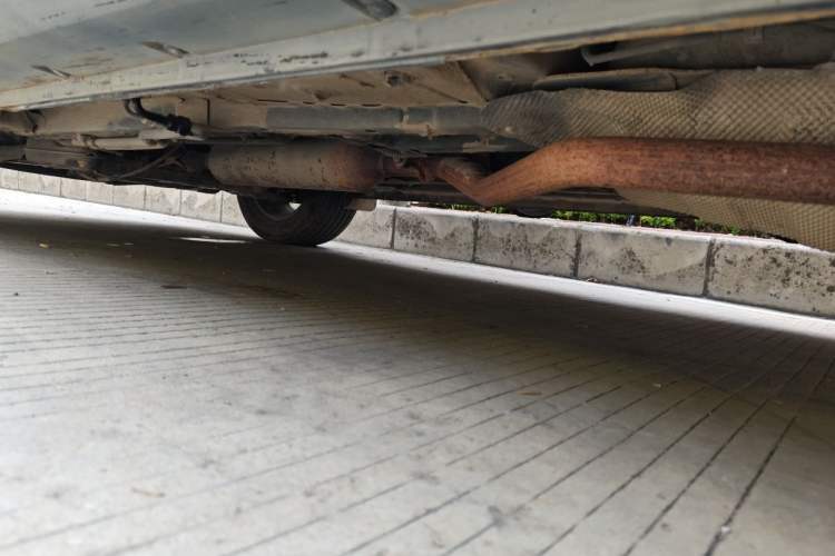 Used Dongfeng Fengon 580 2017 1.5T CVT Luxury Model Chassis Rear Left