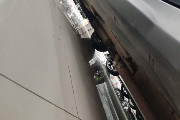 Used Dongfeng Fengon 580 2017 1.5T CVT Luxury Model Chassis Rear Left