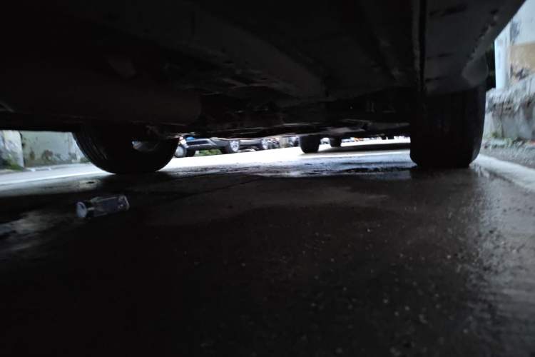 Used Dongfeng Fengon 580 2017 1.5T CVT Luxury Model Chassis Rear Right
