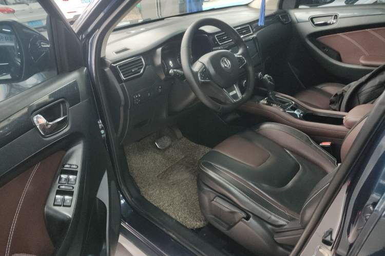 Used Dongfeng Fengon 580 2017 1.5T CVT Luxury Model Driver Seat