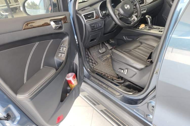 Used Dongfeng Fengon 580 2017 1.5T CVT Luxury Model Driver Seat