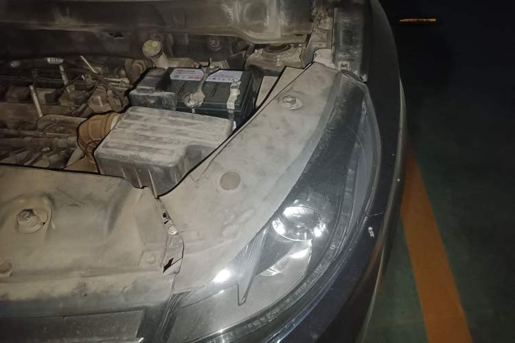Used Dongfeng Fengon 580 2017 1.8L Manual Comfort Model Engine Bay Left