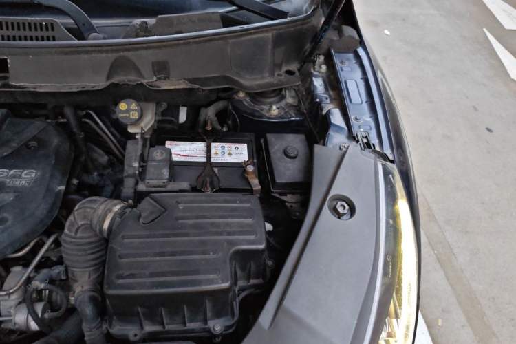 Used Dongfeng Fengon 580 2017 1.5T CVT Luxury Model Engine Bay Left