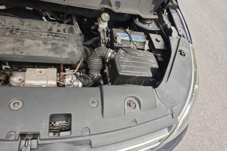 Used Dongfeng Fengon 580 2017 1.5T CVT Luxury Model Engine Bay Left