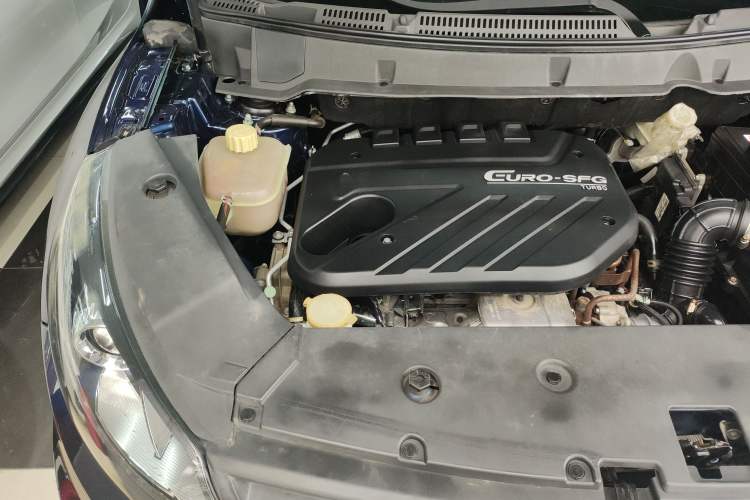 Used Dongfeng Fengon 580 2017 1.5T CVT Luxury Model Engine Bay Right