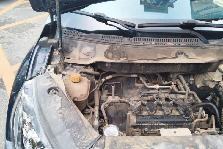 Used Dongfeng Fengon 580 2017 1.5T CVT Luxury Model Engine Bay Right