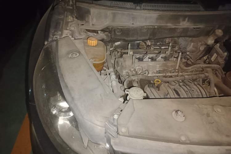 Used Dongfeng Fengon 580 2017 1.8L Manual Comfort Model Engine Bay Right