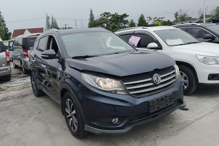 Used Dongfeng Fengon 580 2017 1.5T Manual Luxury Model Exterior 1