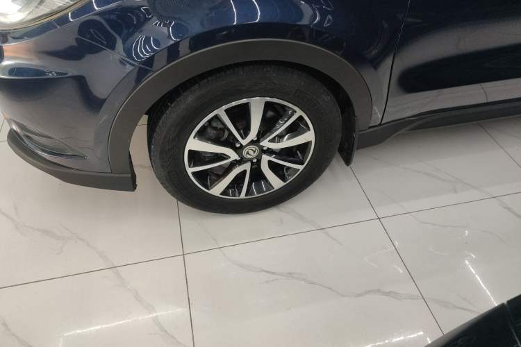 Used Dongfeng Fengon 580 2017 1.5T CVT Luxury Model Exterior 7