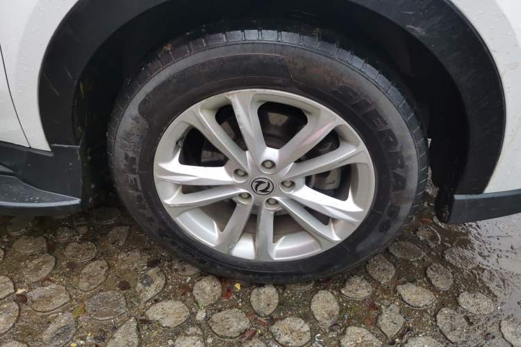 Used Dongfeng Fengon 580 2017 1.8L Manual Comfort Model Exterior 7