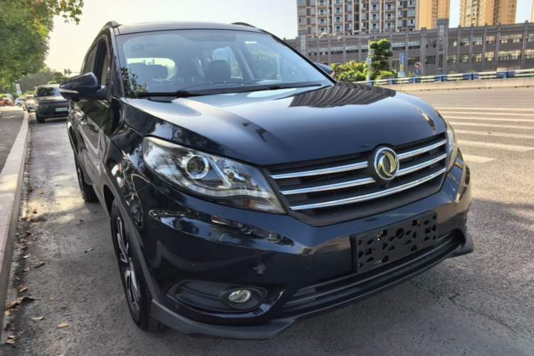 Used Dongfeng Fengon 580 2017 1.5T Manual Luxury Model Front Right 45 Deg