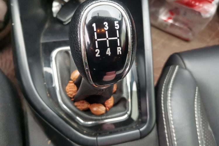 Used Dongfeng Fengon 580 2017 1.8L Manual Comfort Model Gear Lever