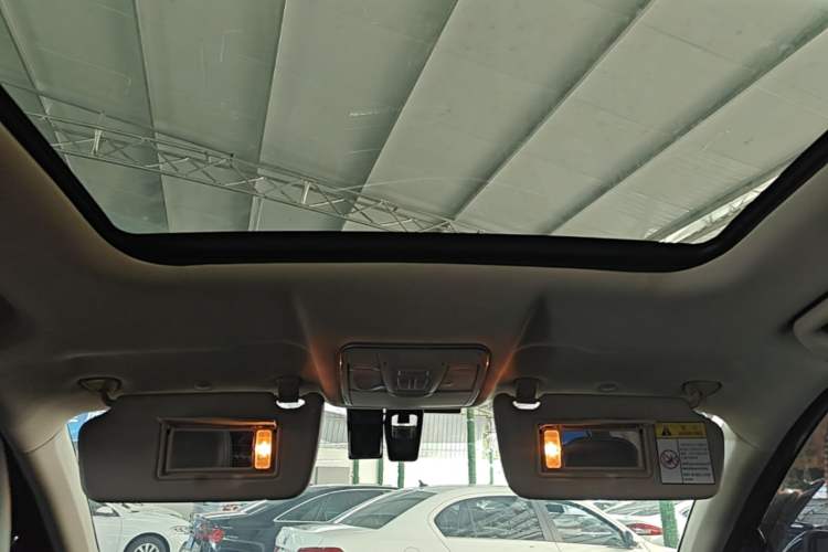 Used Dongfeng Fengon 580 2017 1.5T CVT Smart Connectivity Model Headliner