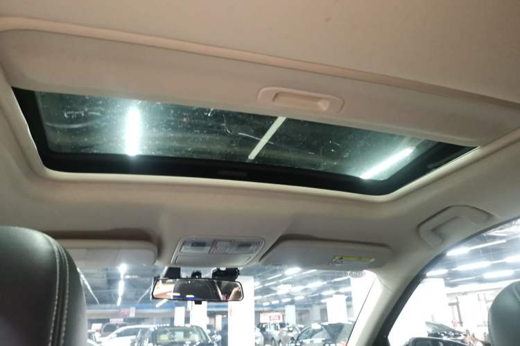 Used Dongfeng Fengon 580 2017 1.5T CVT Luxury Model Headliner