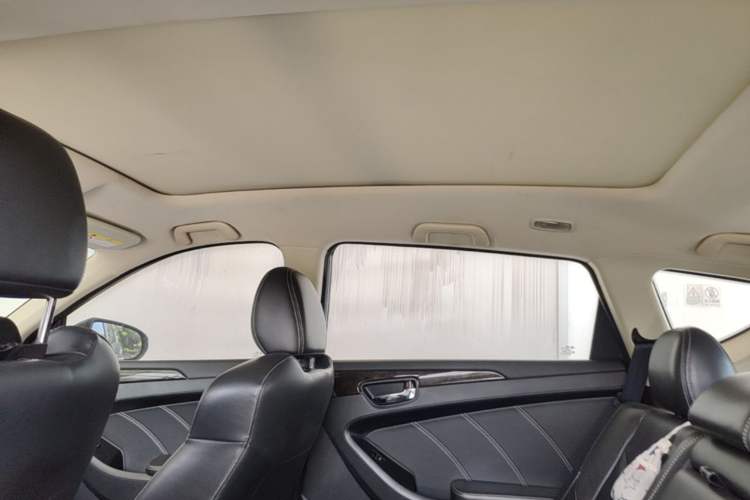 Used Dongfeng Fengon 580 2017 1.5T CVT Luxury Model Headliner
