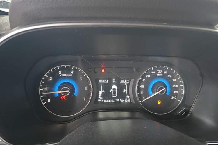 Used Dongfeng Fengon 580 2017 1.5T CVT Smart Connectivity Model Instrument Cluster