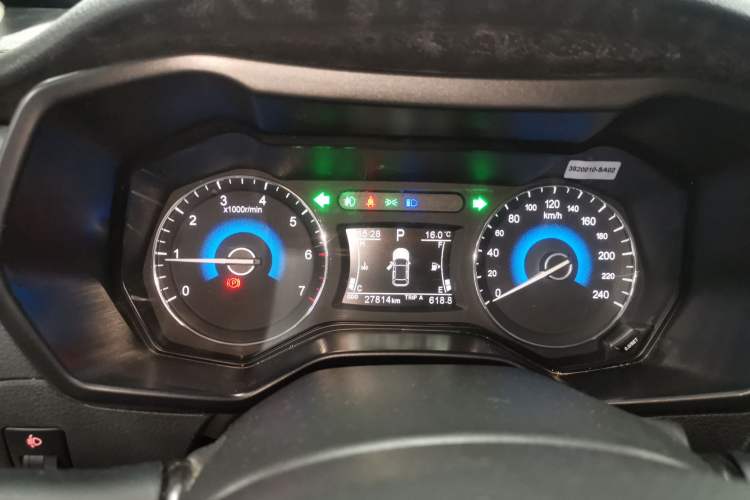 Used Dongfeng Fengon 580 2017 1.5T CVT Luxury Model Instrument Cluster