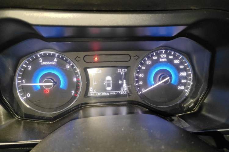 Used Dongfeng Fengon 580 2017 1.5T Manual Luxury Model Instrument Cluster