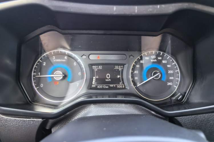 Used Dongfeng Fengon 580 2017 1.5T Manual Luxury Model Instrument Cluster