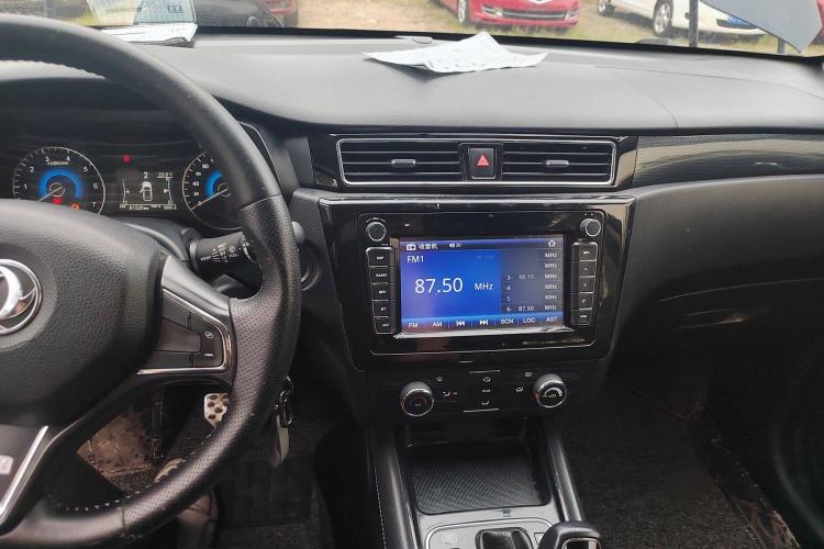 Used Dongfeng Fengon 580 2017 1.5T CVT Comfort Model Interior 2