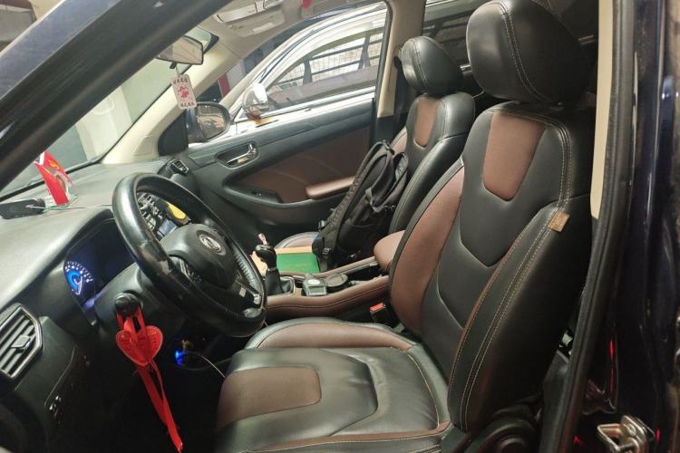 Used Dongfeng Fengon 580 2017 1.5T Manual Luxury Model Left Front Seat