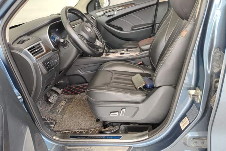 Used Dongfeng Fengon 580 2017 1.5T CVT Luxury Model Left Front Seat