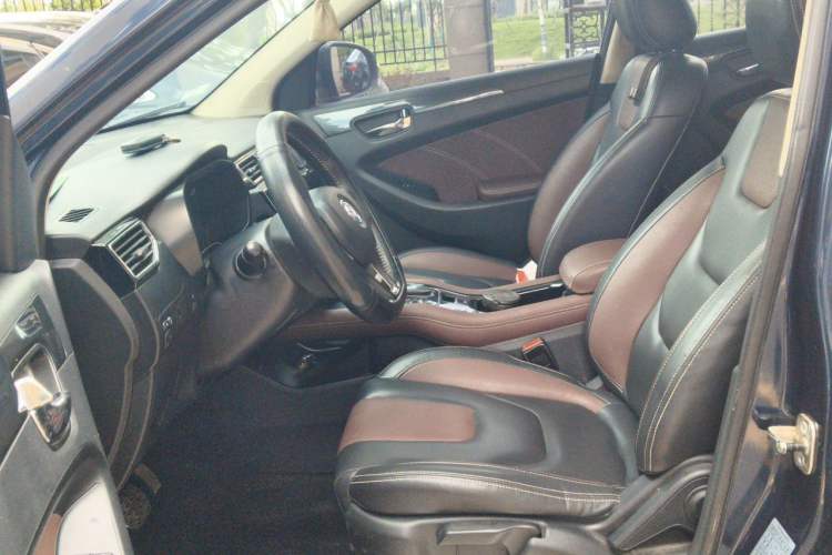 Used Dongfeng Fengon 580 2017 1.5T CVT Luxury Model Left Front Seat