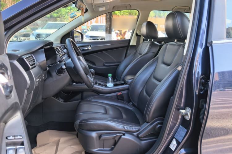 Used Dongfeng Fengon 580 2017 1.5T Manual Luxury Model Left Front Seat